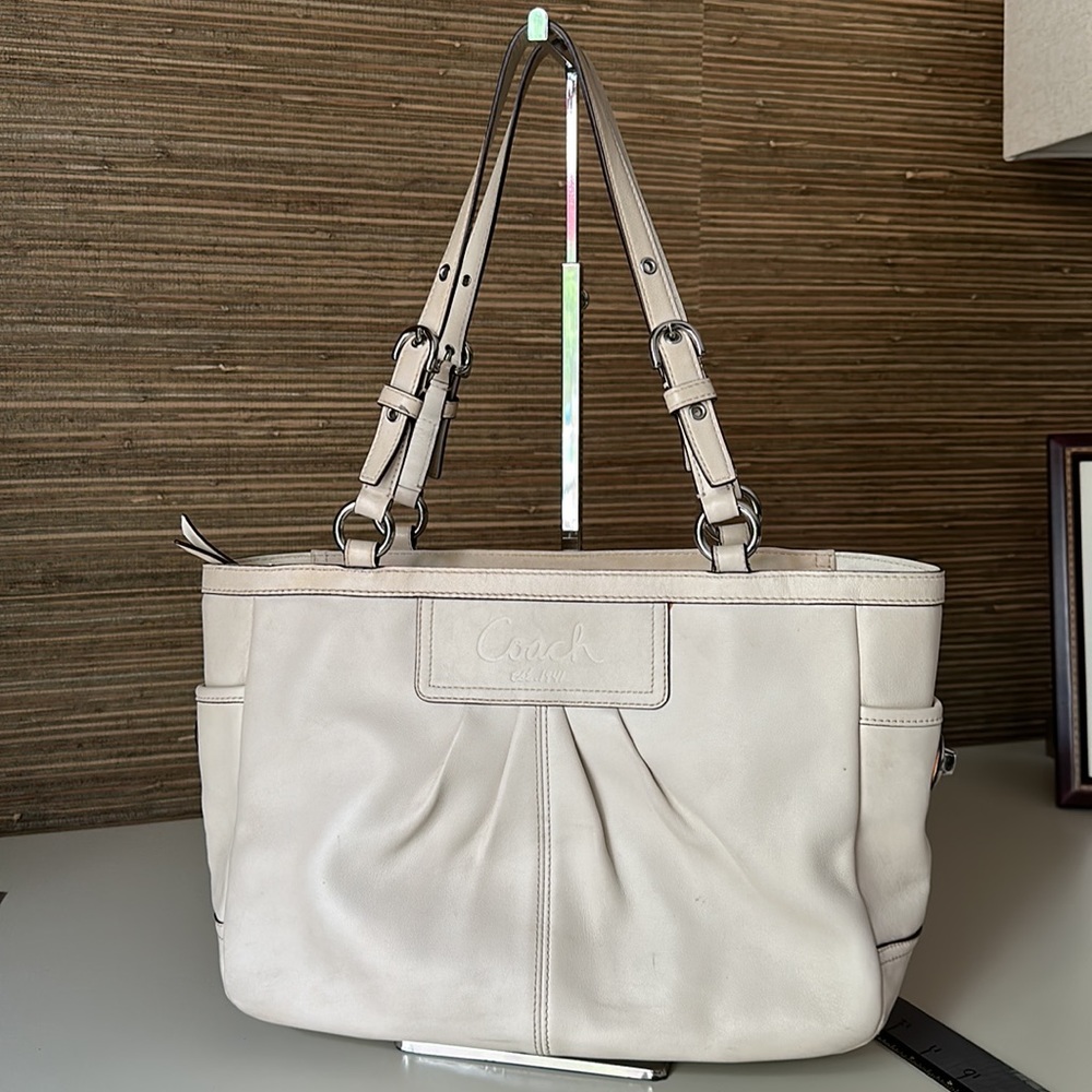 Coach Cream Color Shoulder Bag